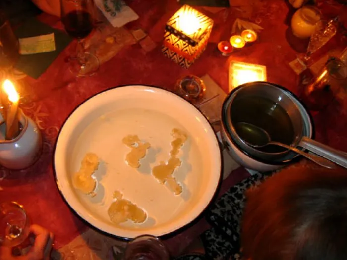 Ритуал очищения воском в Зеленогорске